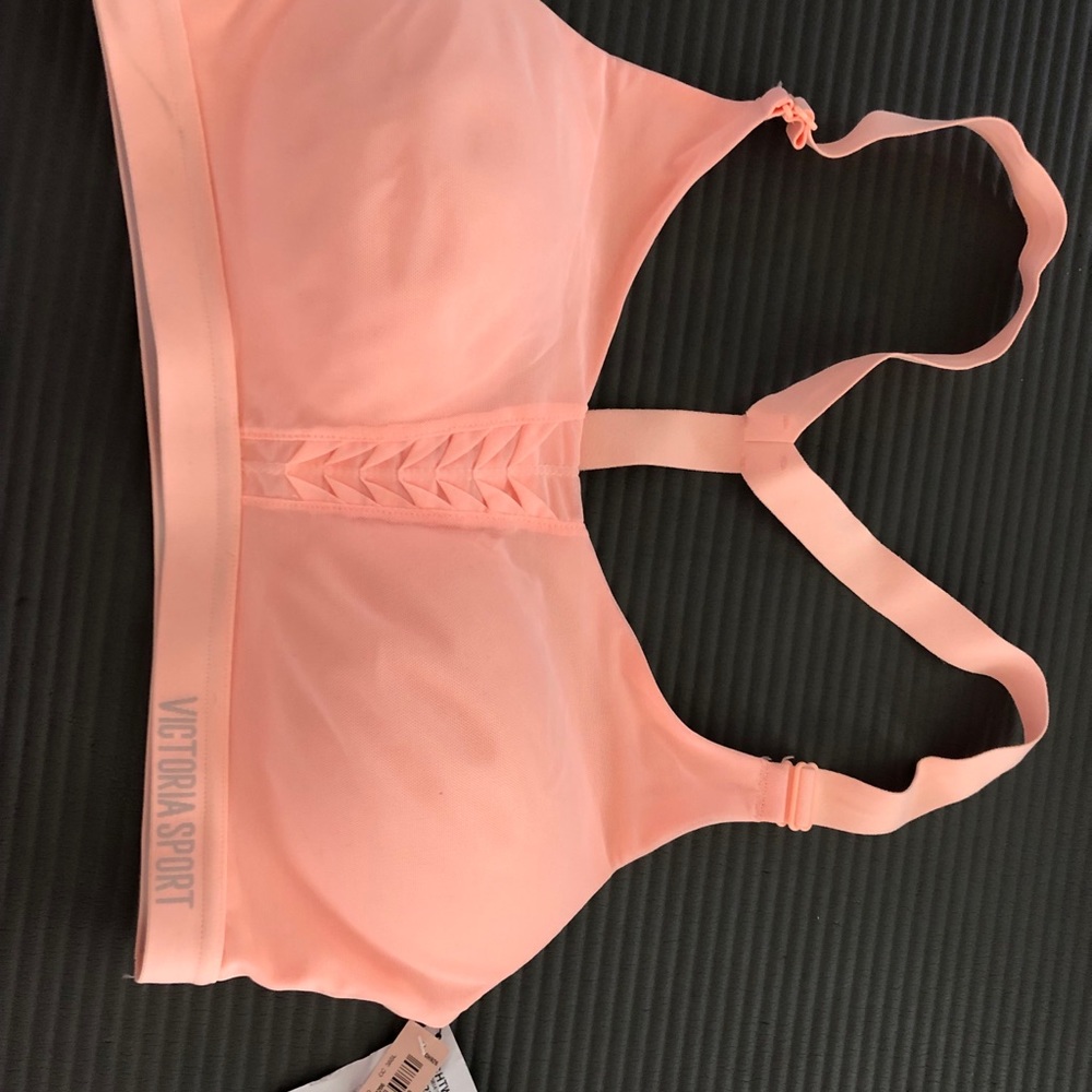 Victoria’s Secret Lightweight Sports Bra 36C